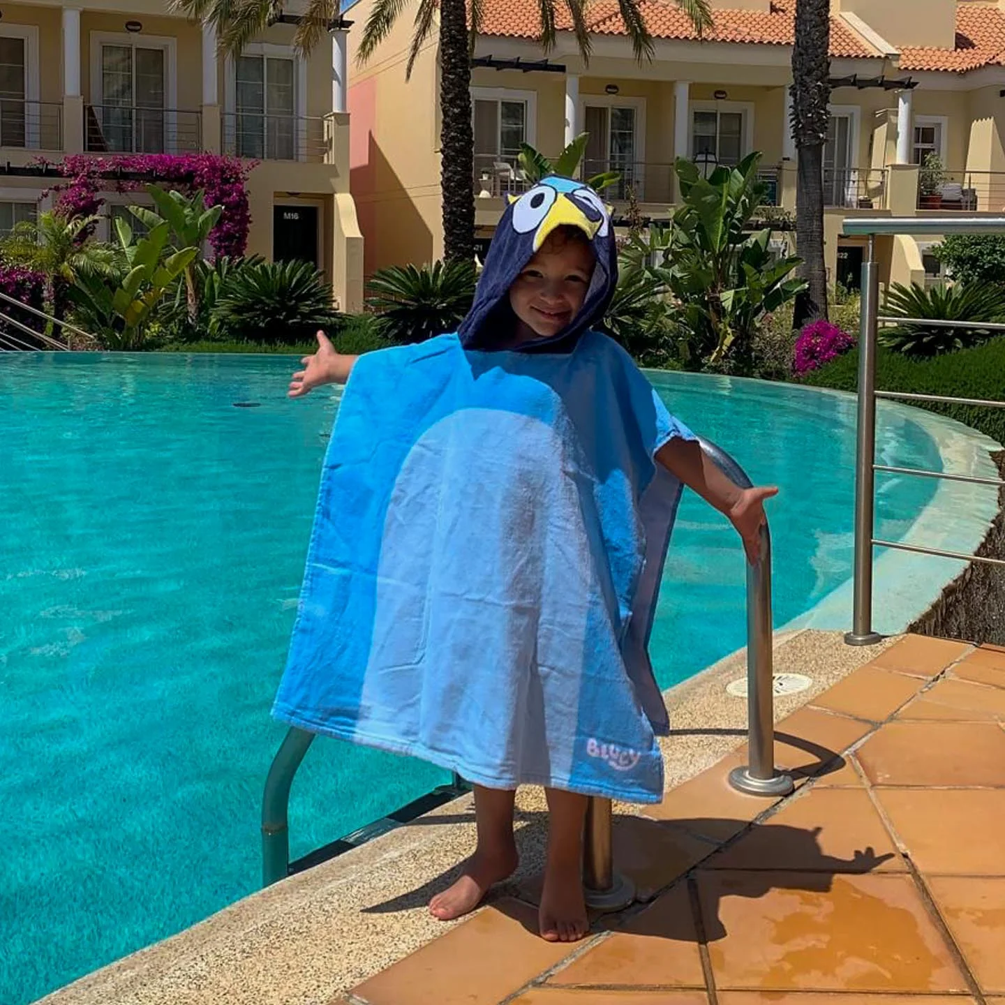 Bluey Kids' Lightweight Poncho Towel - Image 5